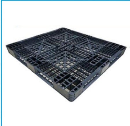pallet-nhua-den-03